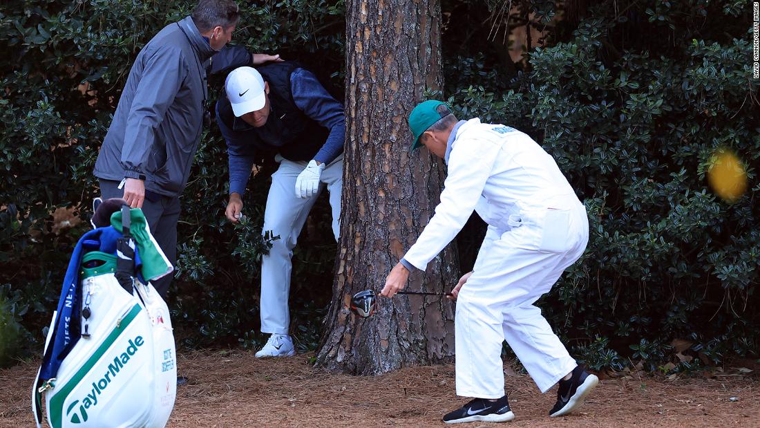 Final hole drama cuts Scottie Scheffler’s lead and sets up thrilling final day of the Masters