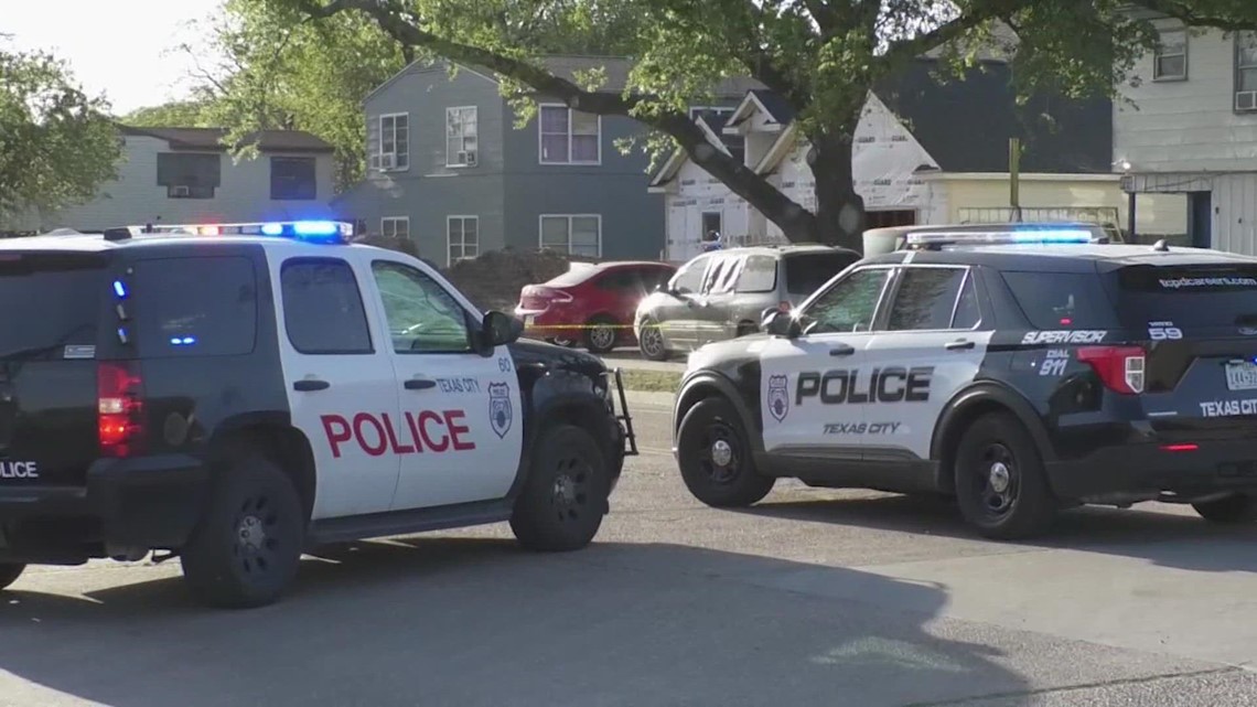 Man shot by Texas City officer after holding woman at knifepoint, police say