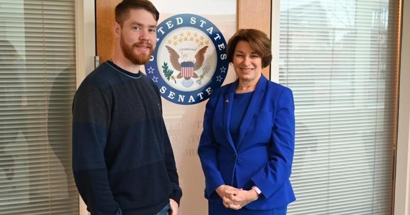 Sen. Klobuchar meets with  Tyler Jacob, Minnesota native released from Russian custody