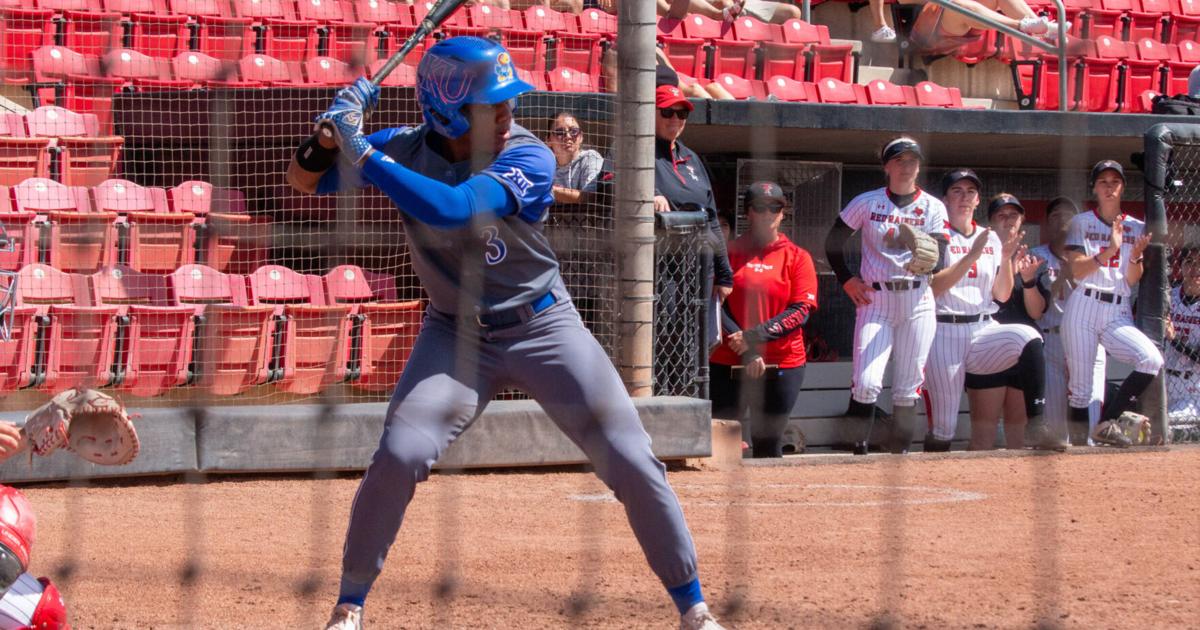 Kansas softball falls to Oklahoma State in series finale