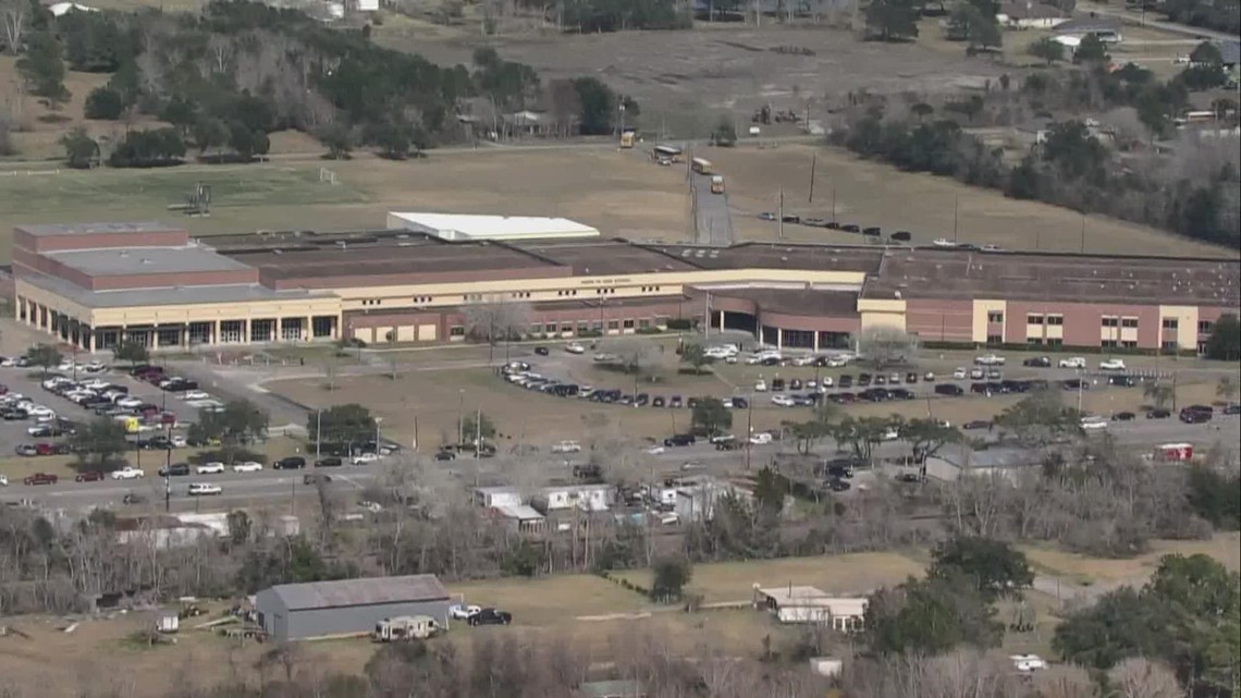 Santa Fe High School evacuated due to gas odor from cafeteria