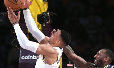 Lakers look on bright side: Despite another loss, they keep fighting spirit