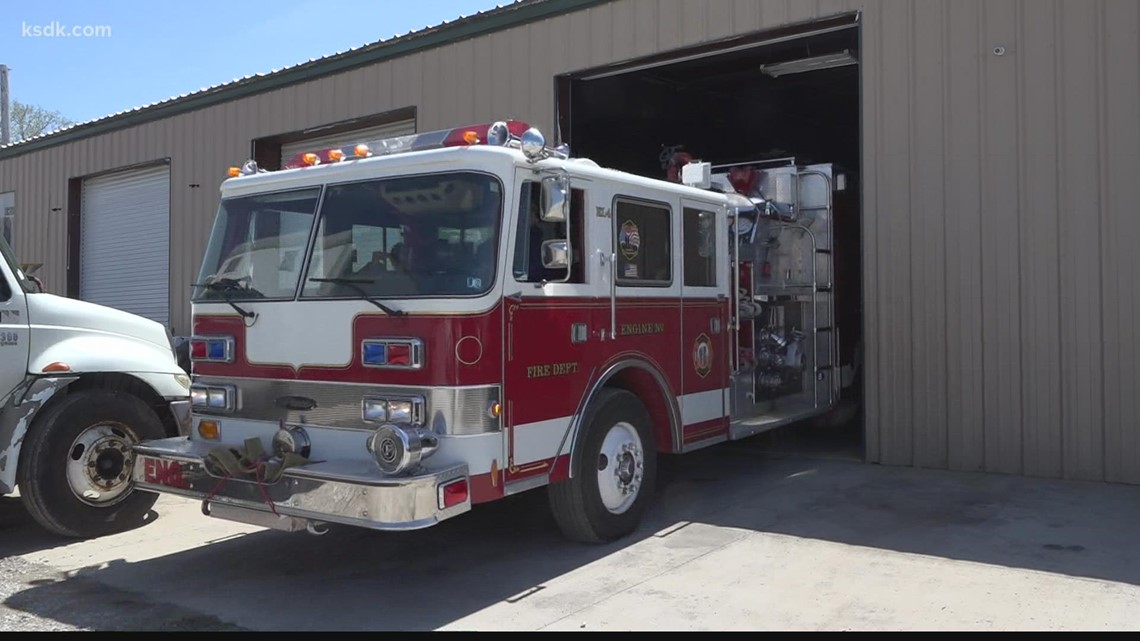 Pennsylvania fire department donates two trucks to Washington Park