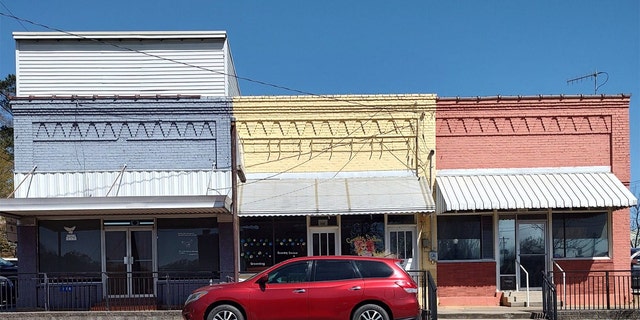 "When you roll into a town like that … you just feel welcomed," Barnes said of South Carolina's "clean and colorful" towns. Here is another photo that Barnes took in Saluda, South Carolina.