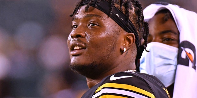 Pittsburgh Steelers quarterback Dwayne Haskins on the sidelines against the Eagles at Lincoln Financial Field in Philadelphia on Aug. 12, 2021.