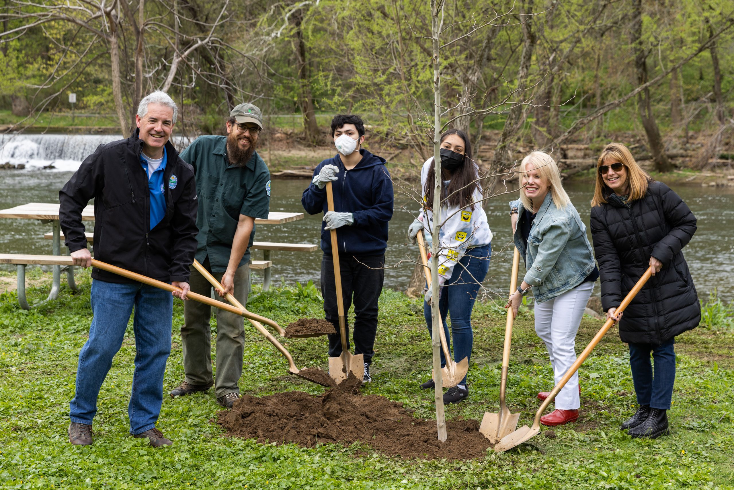 DNREC Volunteer Awards, Tree for Every Delawarean Planting Kick Off Earth Week at Brandywine Park – State of Delaware News