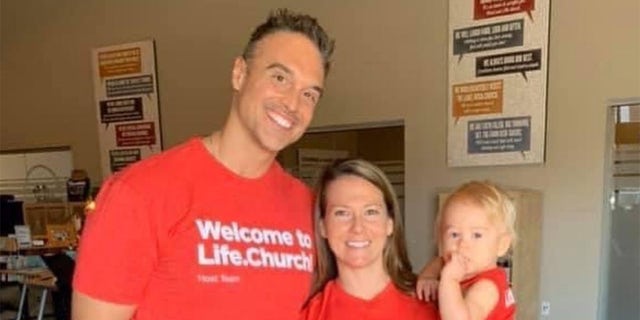 In 2015, Broome met a woman named Hope at the gym where he worked and asked her out on a date. Broome is shown in this photo with Hope and one of their children.
