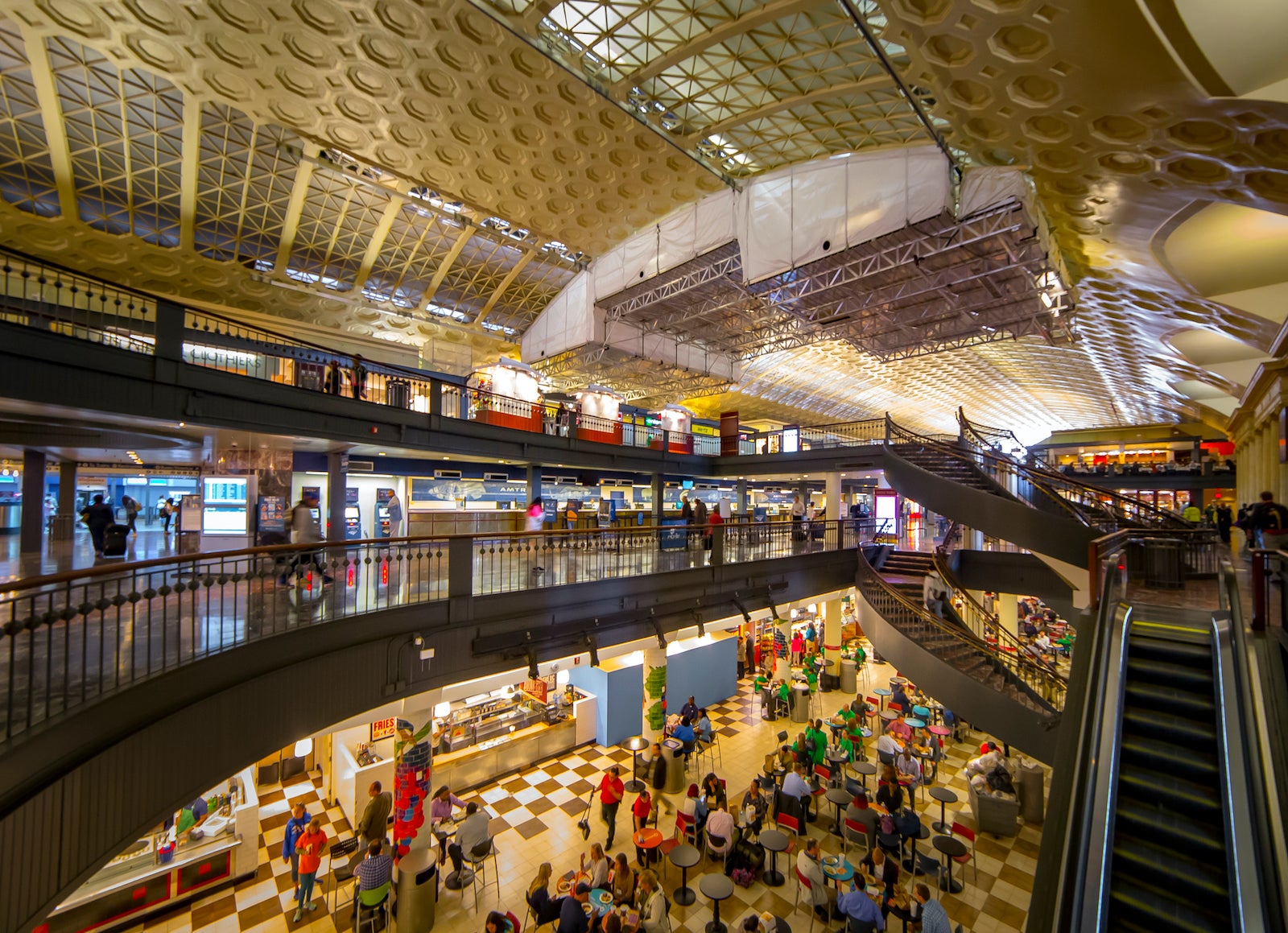 Amtrak goes to court for control of Washington, DC’s Union Station for much-needed repairs – The Points Guy