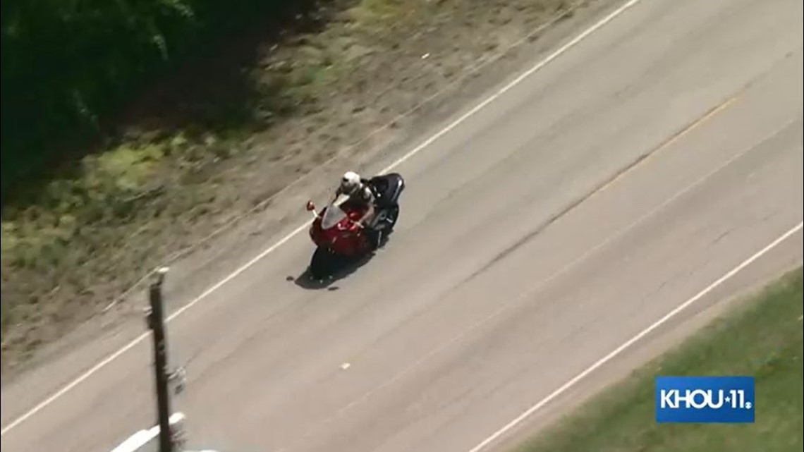 High-speed motorcycle chase from Houston leads to standoff near Alvin