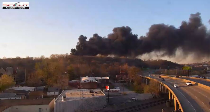 Fire crews battle structure fire in KCK, smoke seen miles away