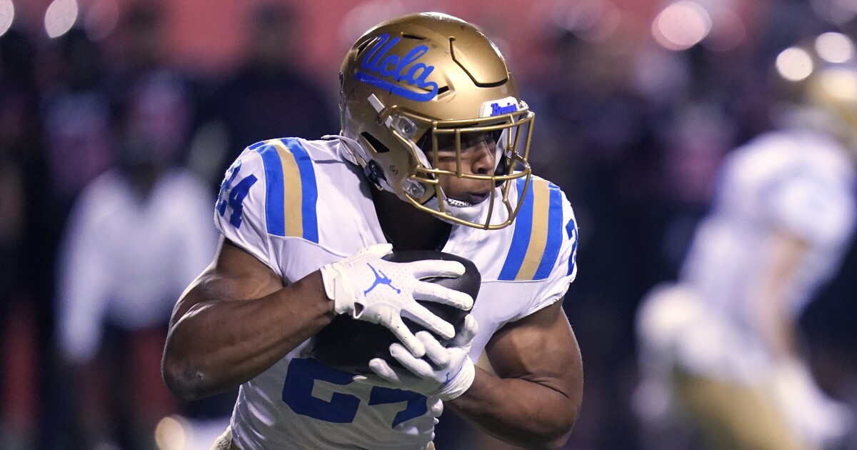 Zach Charbonnet determined to be bigger, faster, stronger for UCLA in 2022