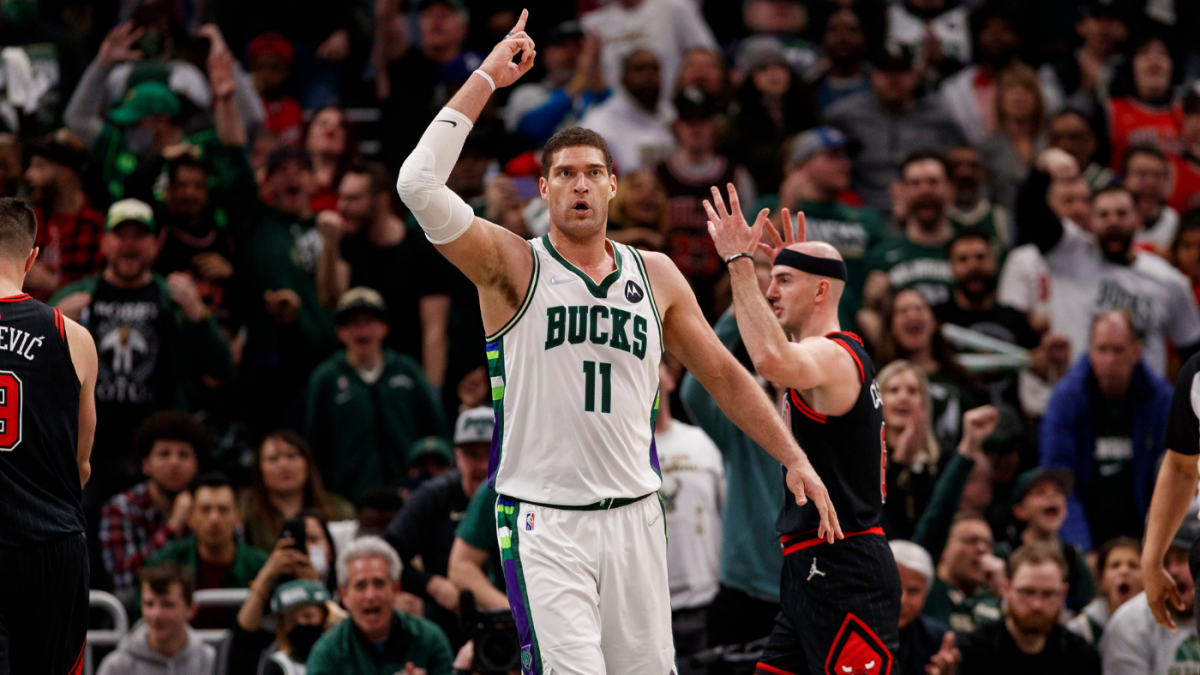 Bucks vs. Bulls: ‘Amazing’ Brook Lopez steps up in fourth quarter to lead Milwaukee to ugly Game 1 win