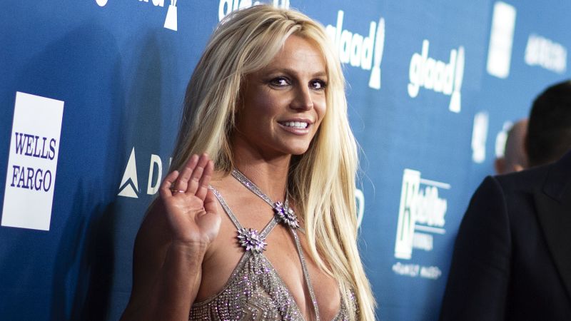 Britney Spears says she is having a baby | CNN