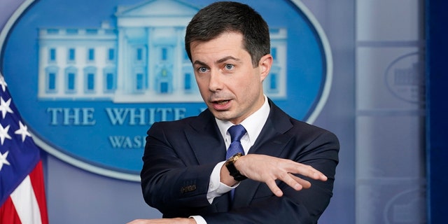 Department of Transportation Secretary Pete Buttigieg said he has directed an investigation to be conducted into the root causes of the crashed FAA system.