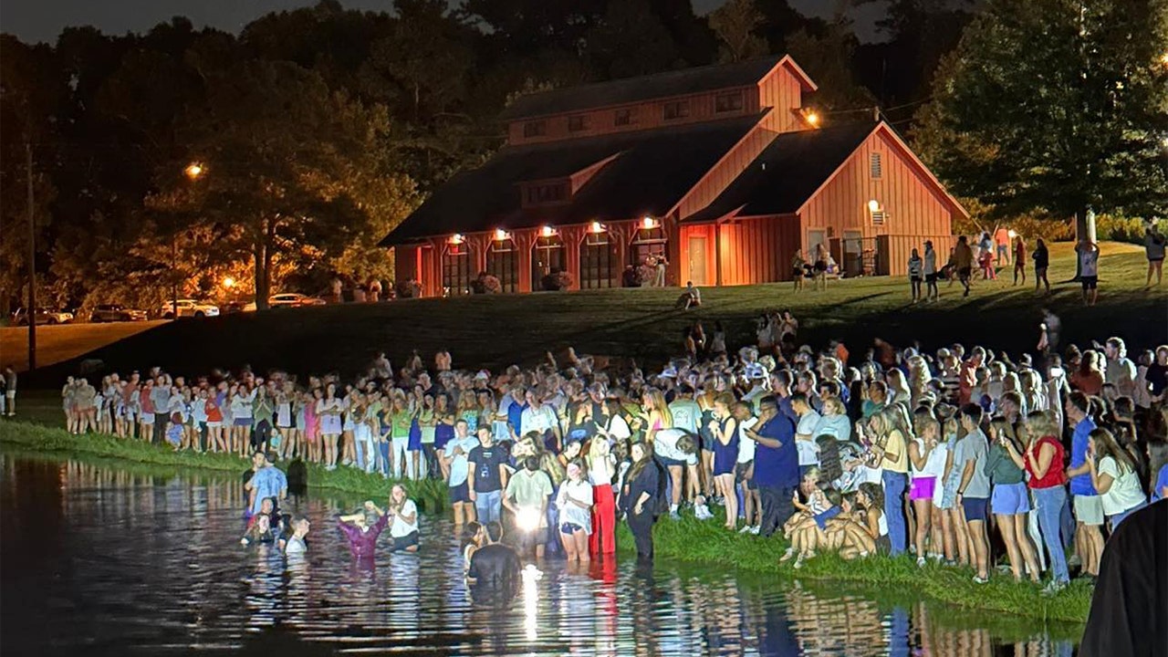 Anti-religion group threatens to ‘warn’ Auburn University after 200 kids baptized on campus: ‘Absolute joke’