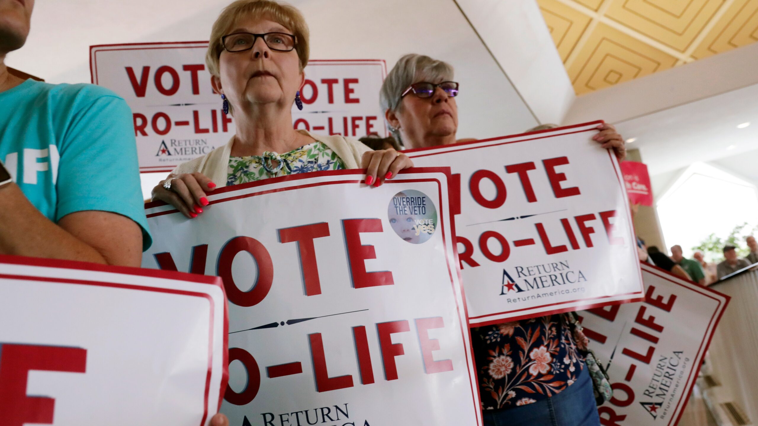 Judge blocks 2 provisions in North Carolina’s new abortion law; 12-week near-ban remains in place