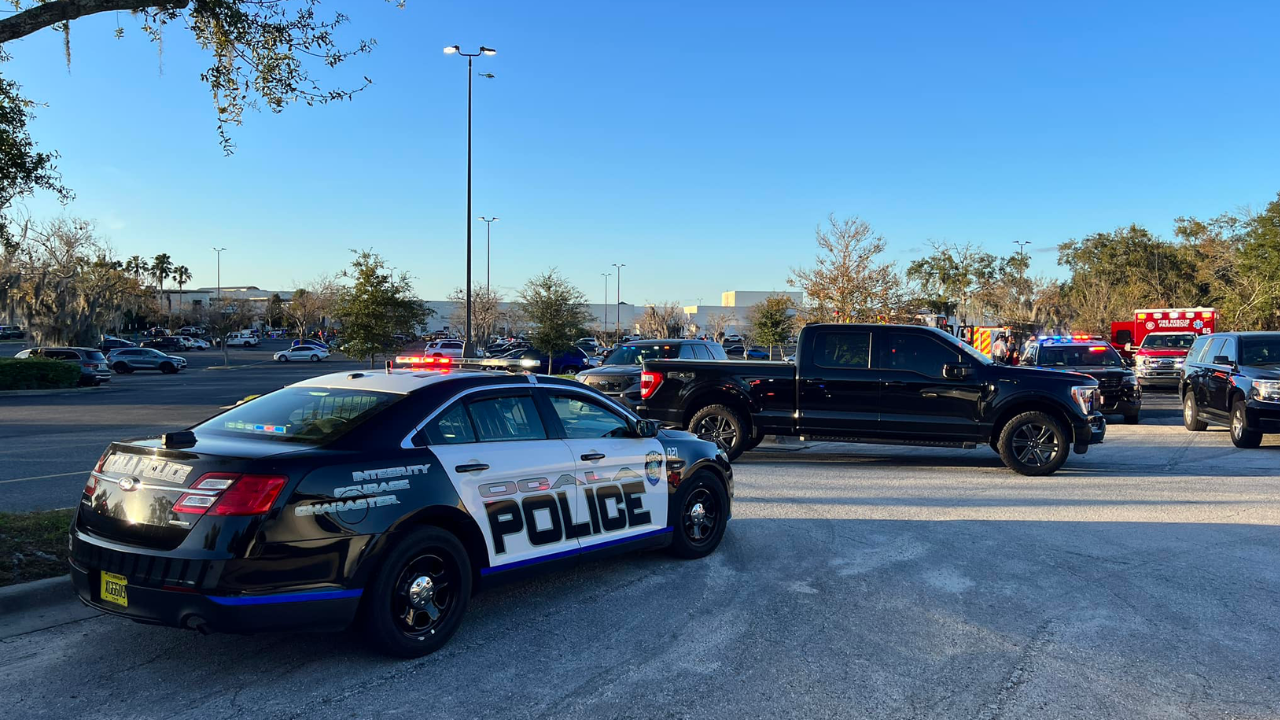 Florida mall shooting leaves one dead and one injured days before Christmas: Officials