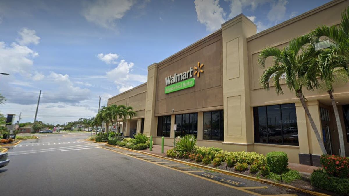 Port Charlotte Walmart exteriors