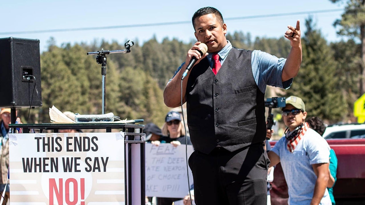 Latino Senate hopeful says Hispanic voters being 'blindsided' by Dem policies, aims to flip border seat red