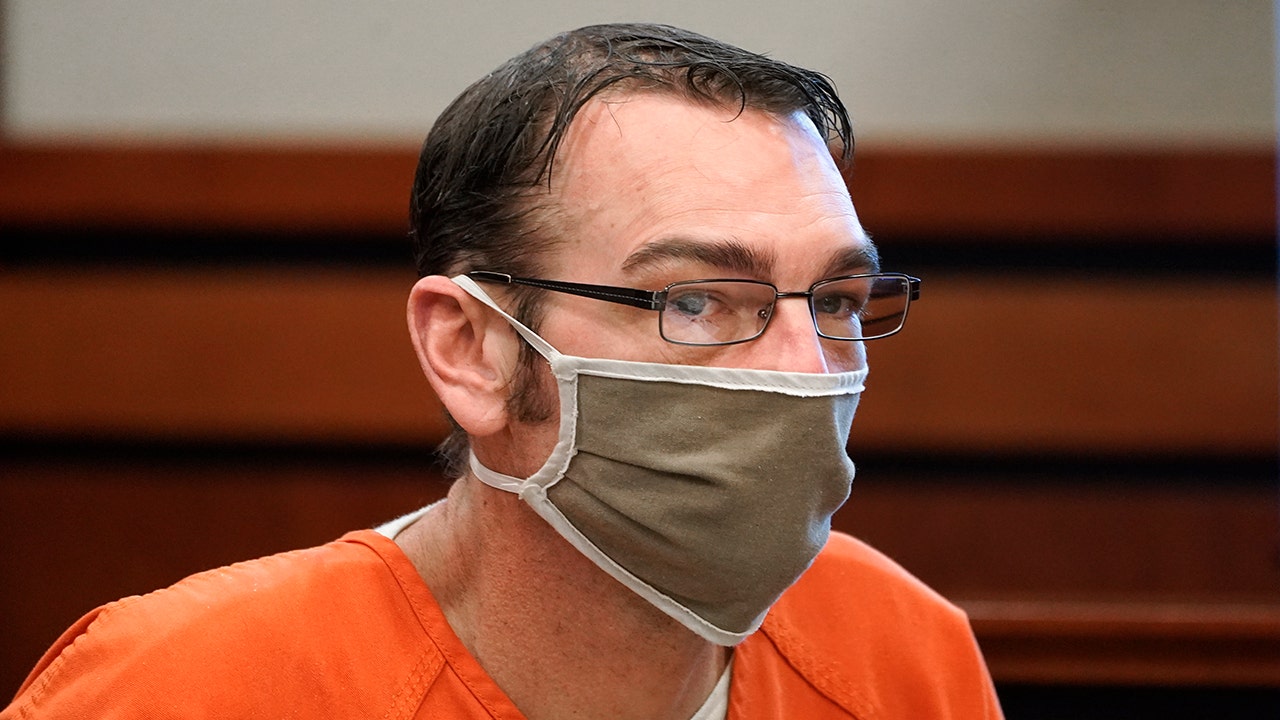 Michigan school shooter's father denied change of venue