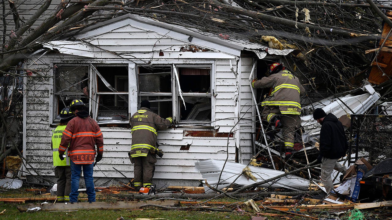 Severe weather sweeps Midwest states, apparent tornadoes across Indiana, Ohio leave at least 3 dead