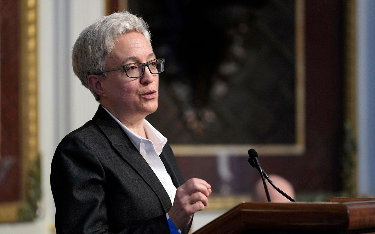 Oregon Gov. Kotek calls for halt to Portland interstate tolling plan