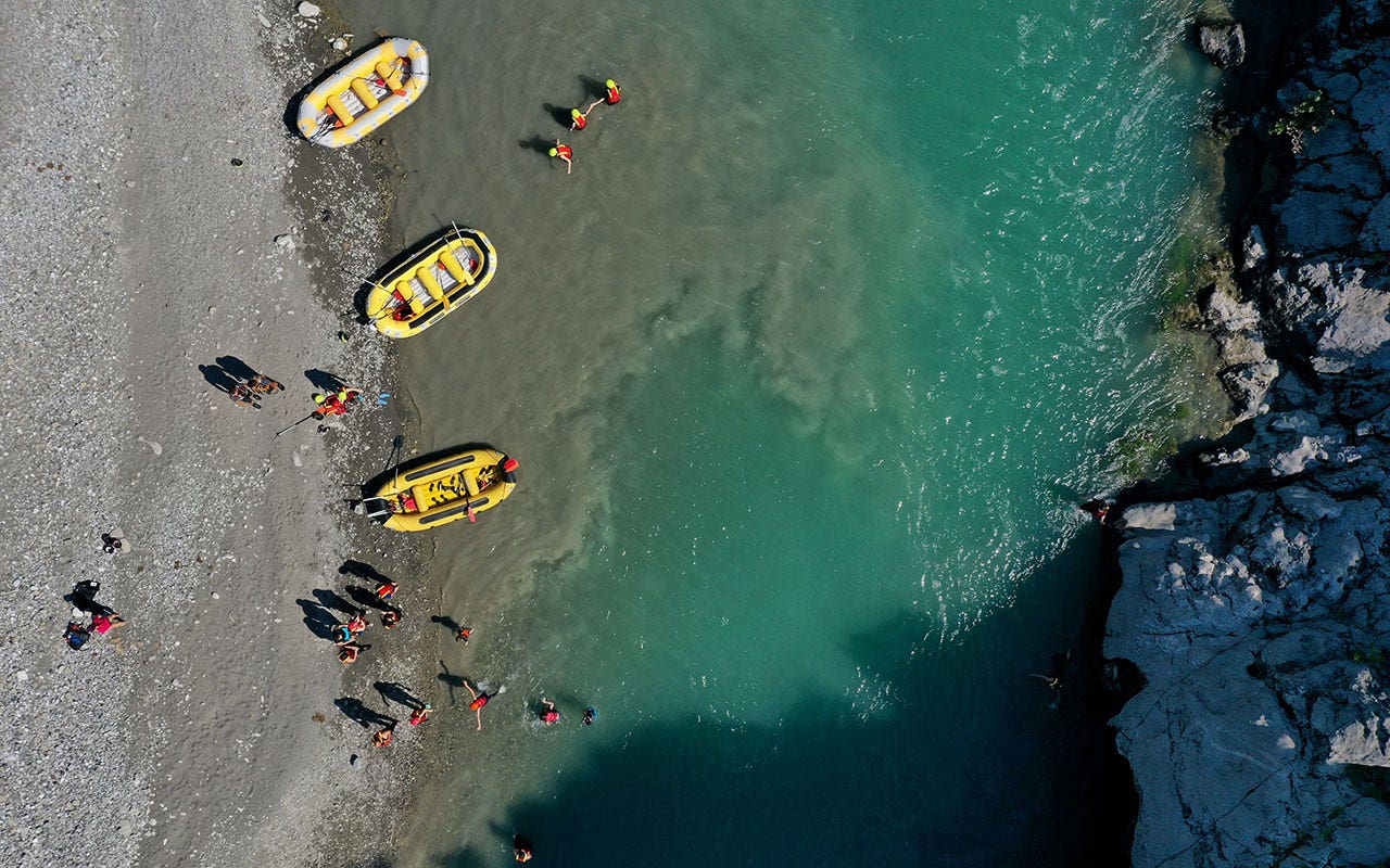 8 killed after vehicle carrying suspected migrants veers into Albanian river