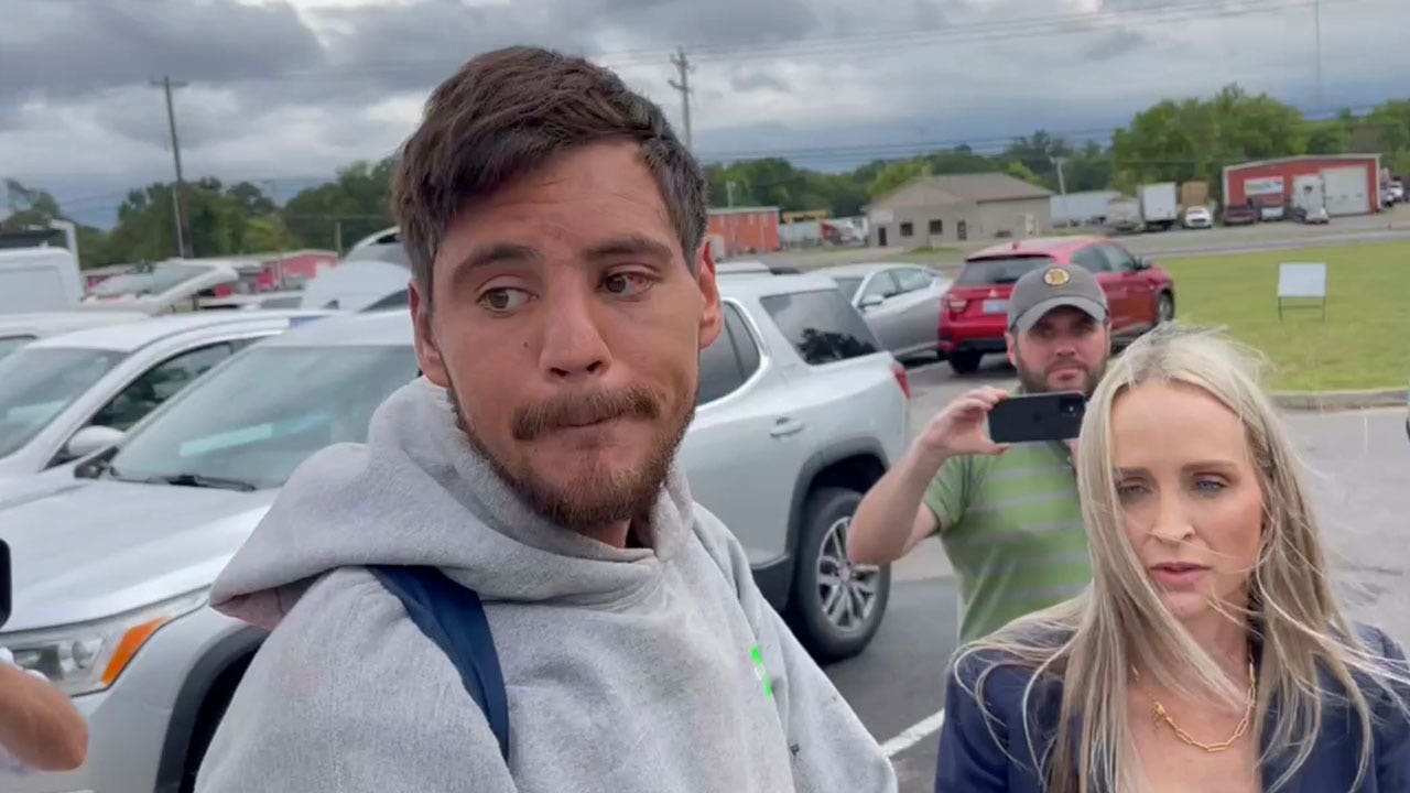 Former Arkansas deputy pleads guilty to violating suspect's civil rights in violent arrest