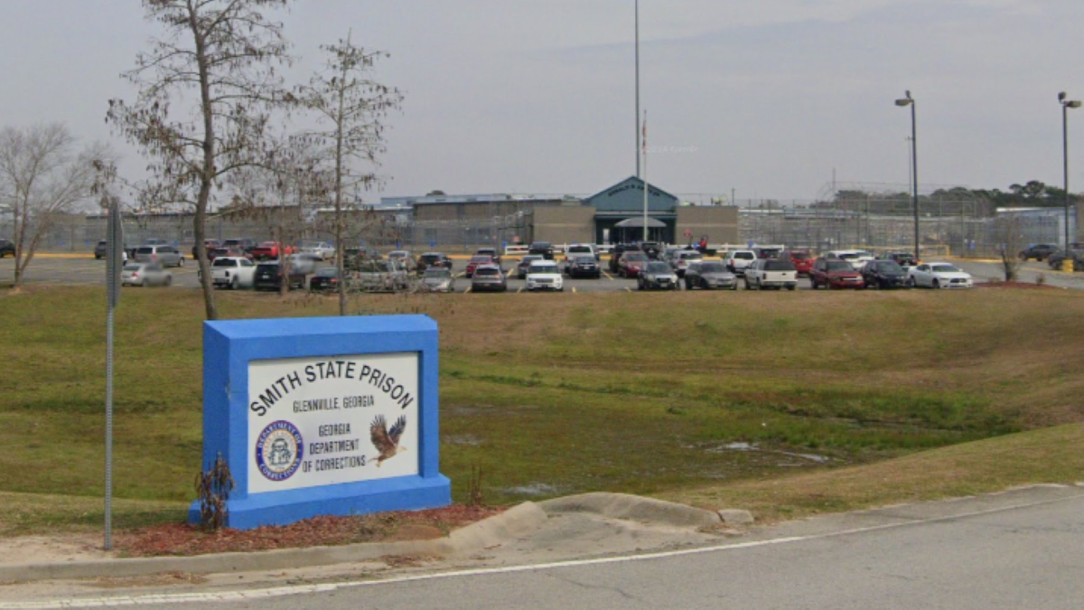 Smith State Prison sign
