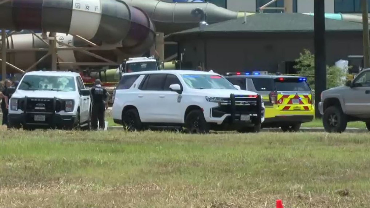 first responders outside great wolf lodge