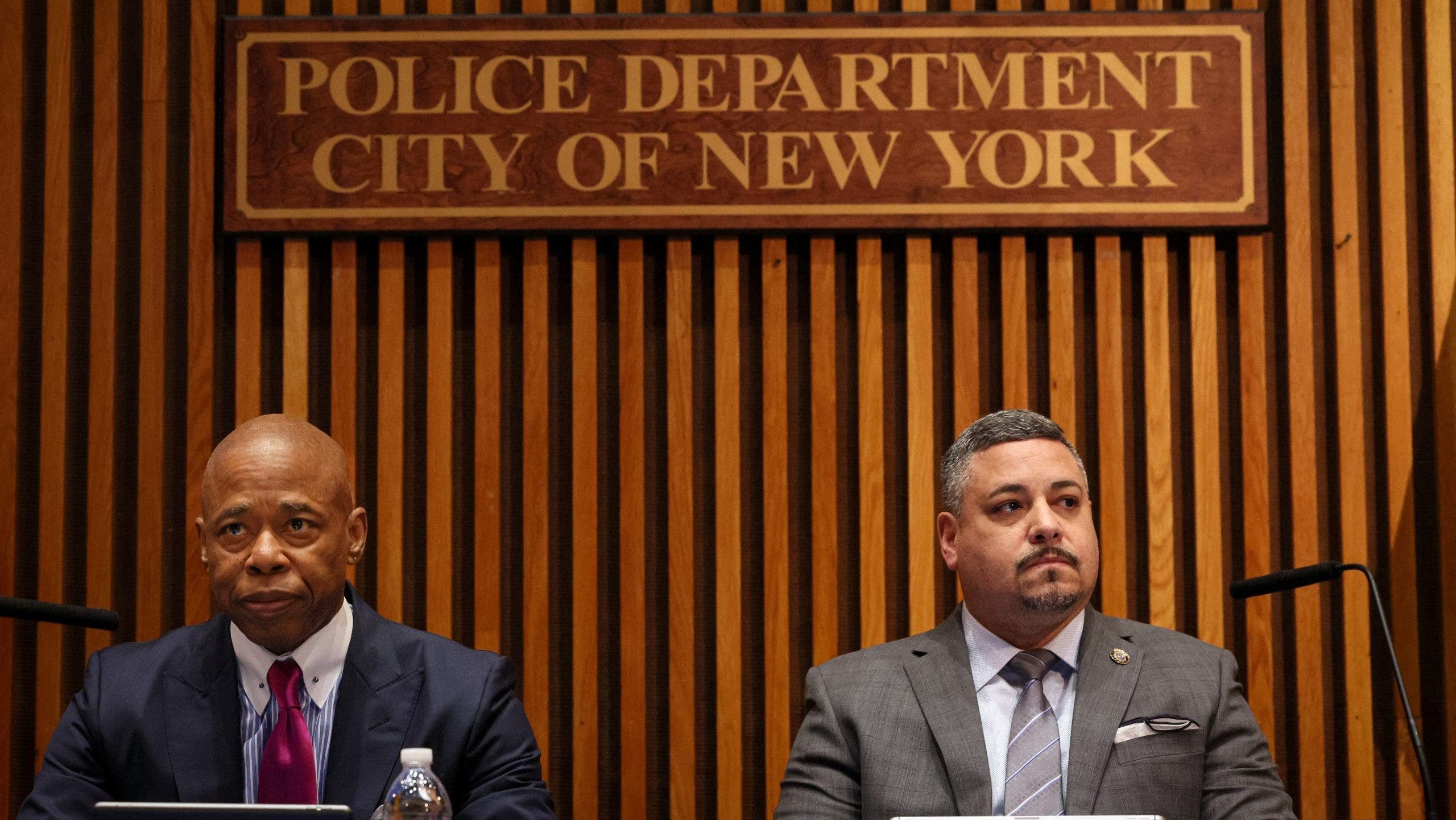 NYPD boss resigns as Dem mayor's inner circle faces possible corruption probe