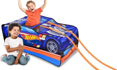 Hot Wheels Sports Car Pop Up Tent with 10ft of Track and 2 Mystery Cars – Sunny Days Entertainment