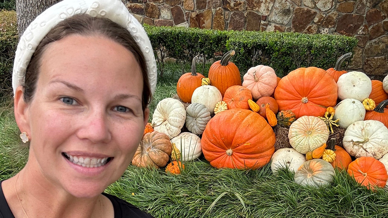 Halloween porch pumpkins business brings in over 0K a year for Texas woman