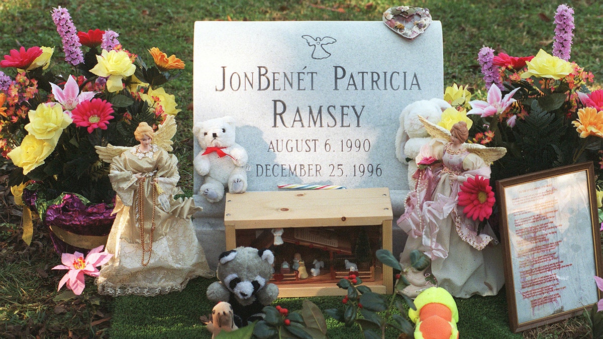 JonBenét Ramseys gravesite.