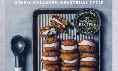 The Moon Cycle Cookbook: A Holistic Nutrition Guide for a Well-Balanced Menstrual Cycle