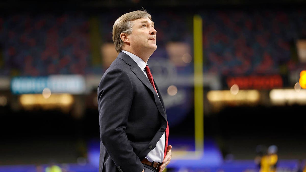 Kirby Smart looks on