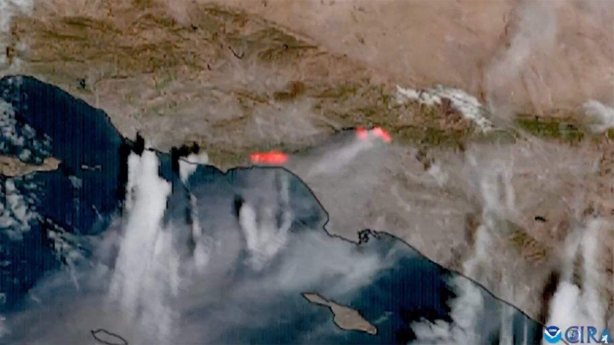 Timelapse of California wildfire from space