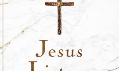 Jesus Listens: Daily Devotional Prayers of Peace, Joy, and Hope (A 365-Day Prayer Book)