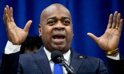 Newark mayor says ICE agents raided 'without warrant,' violated Constitution