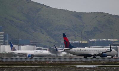 FAA investigating after United, Delta flights nearly collide before landing at Phoenix airport