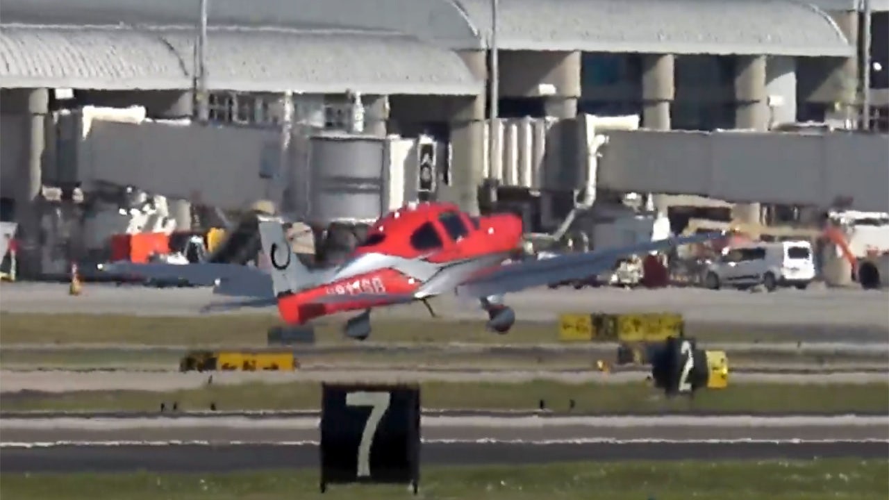 Plane bounces on Tampa airport runway while trying to land, video shows