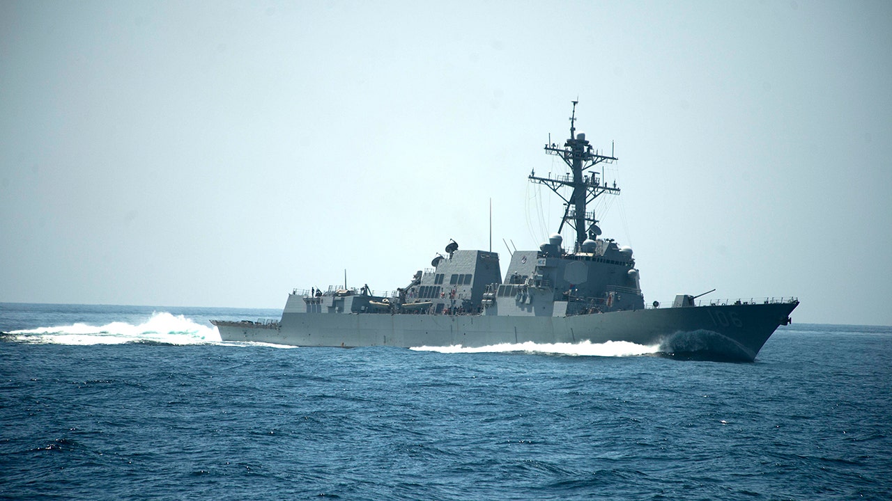 Navy deploys another Houthi-fighting warship to new US southern border mission