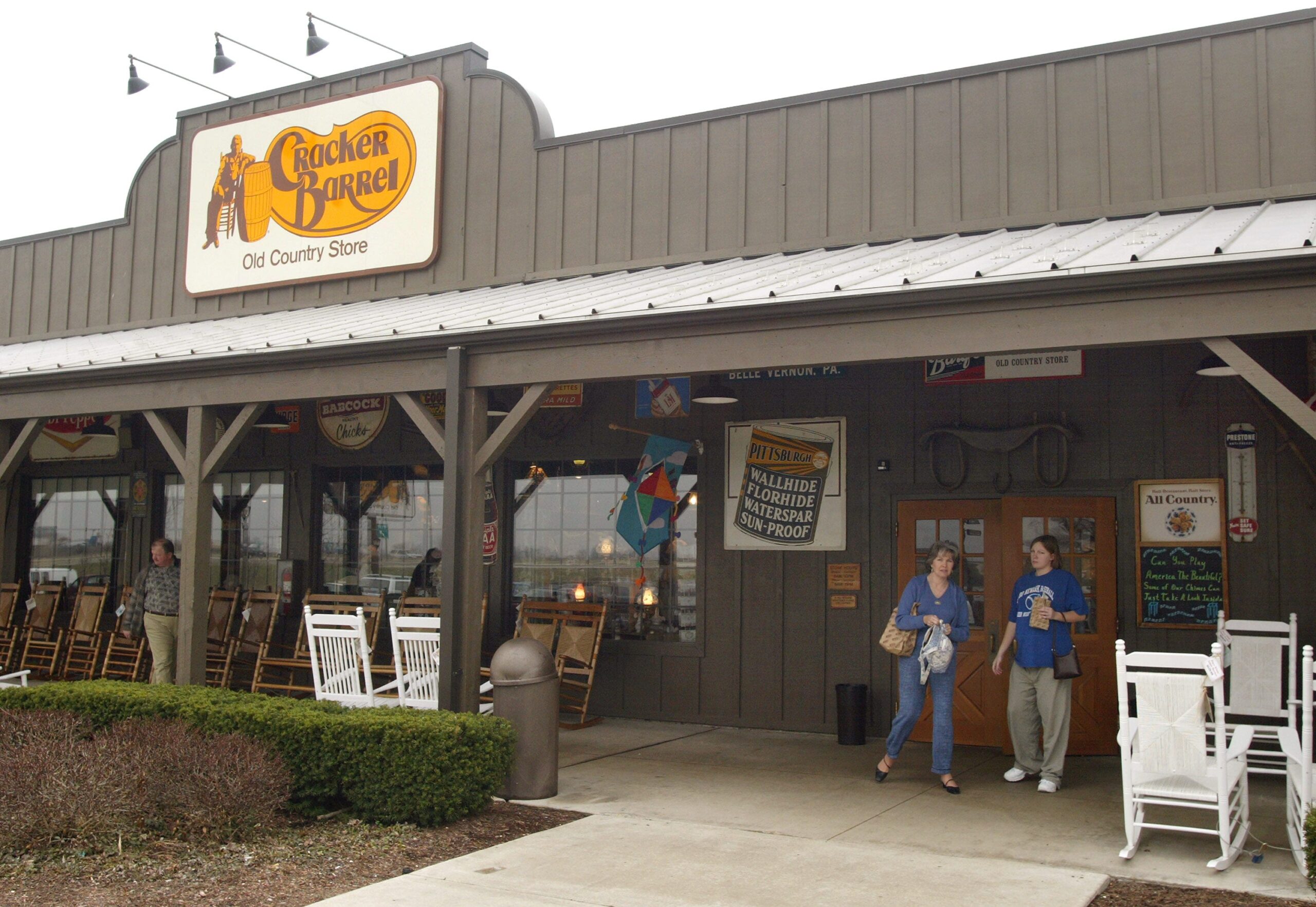 Cracker Barrel fan's viral TikTok sparks backlash over restaurant makeover Cracker Barrel fan's viral TikTok sparks backlash over restaurant makeover