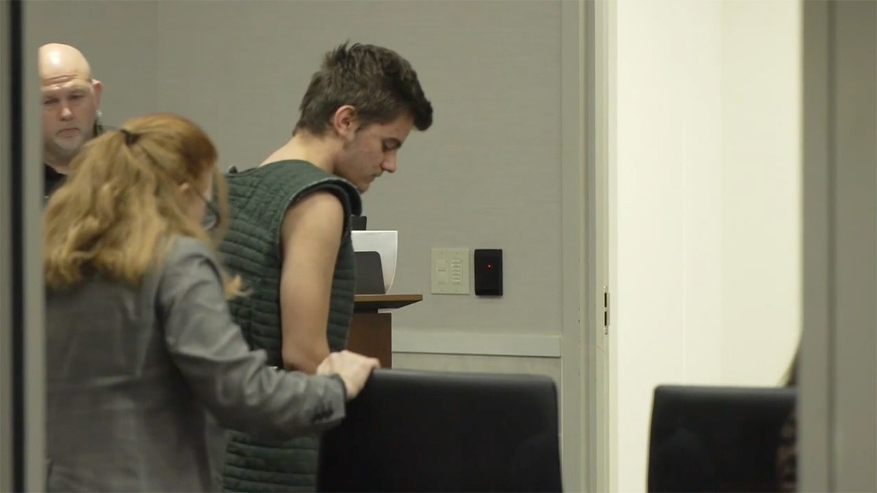 Wisconsin teen plotted to kill Trump to start 'political revolution': documents