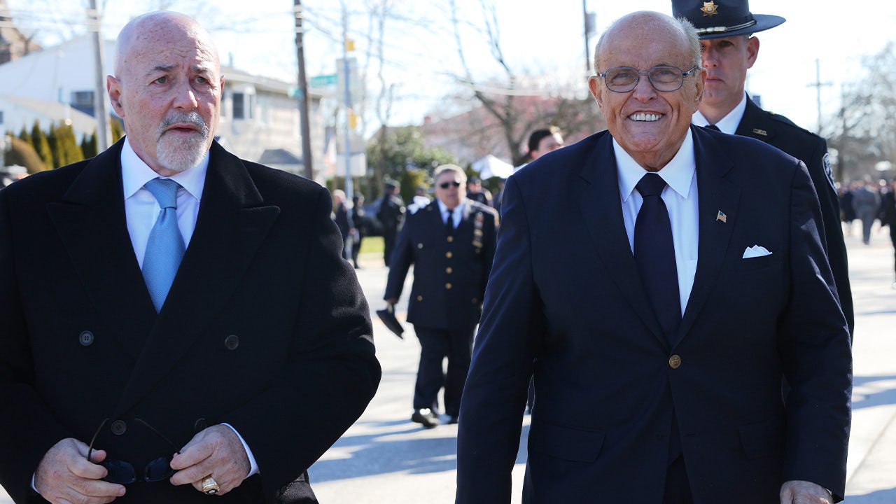Former NYC Mayor Giuliani remembers best friend Bernie Kerik as 'true patriot': 'Much better for knowing him'