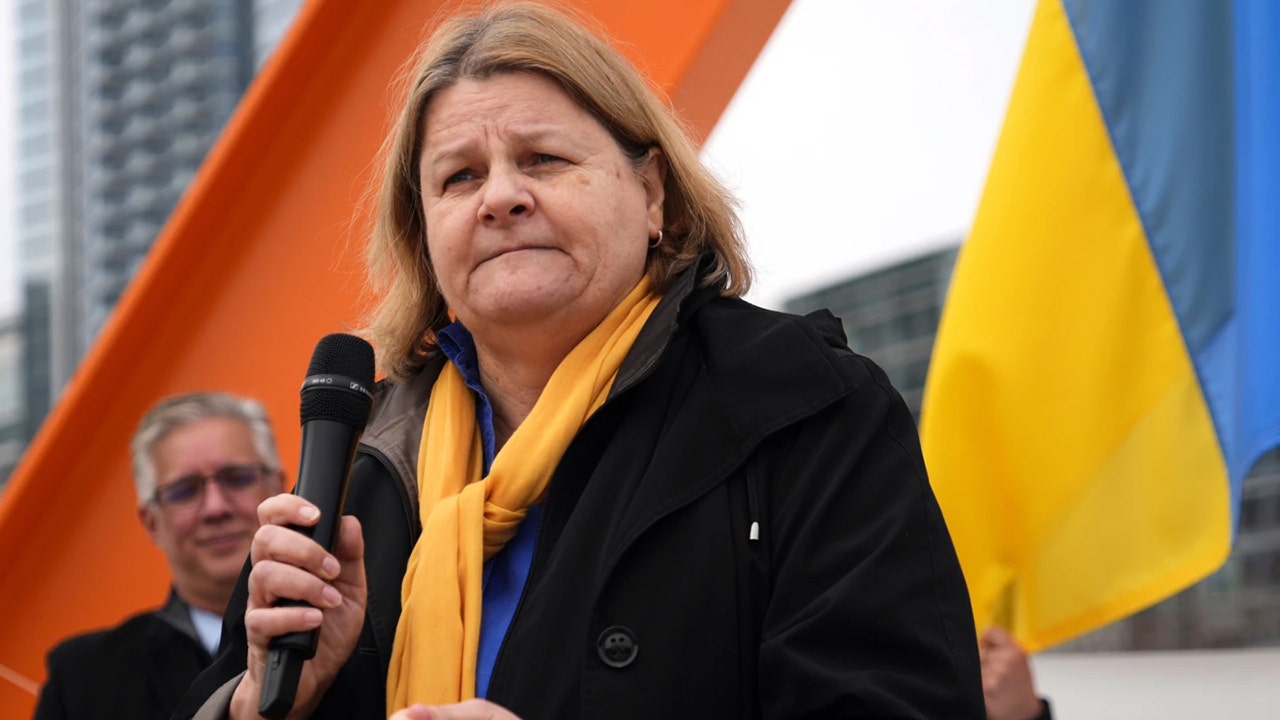 Federal case against Milwaukee judge accused of concealing illegal migrant should continue, judge recommends