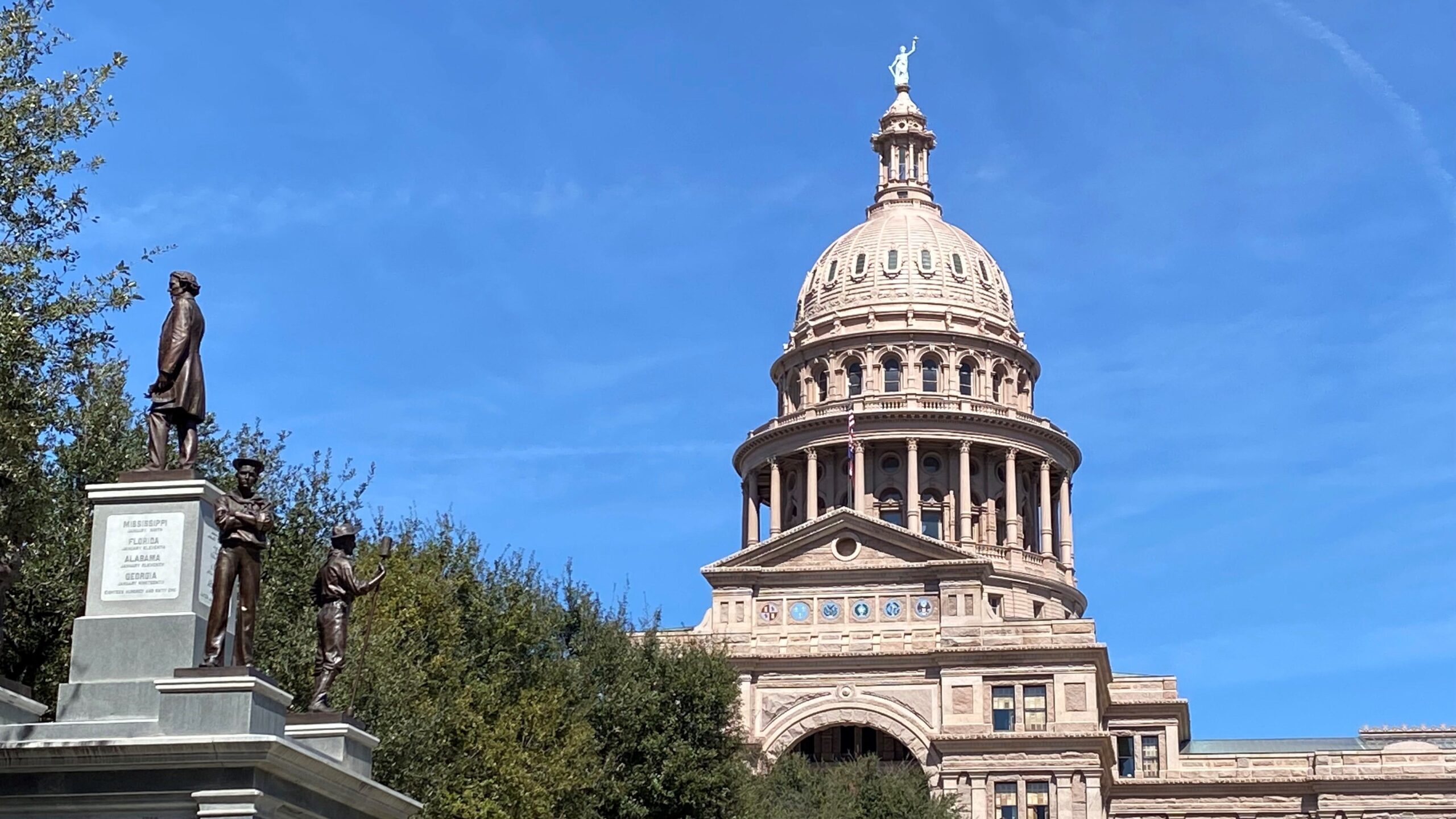 Trump pushes Texas Republicans to redraw congressional maps to help defend GOP's House majority Trump pushes Texas Republicans to redraw congressional maps to help defend GOP's House majority