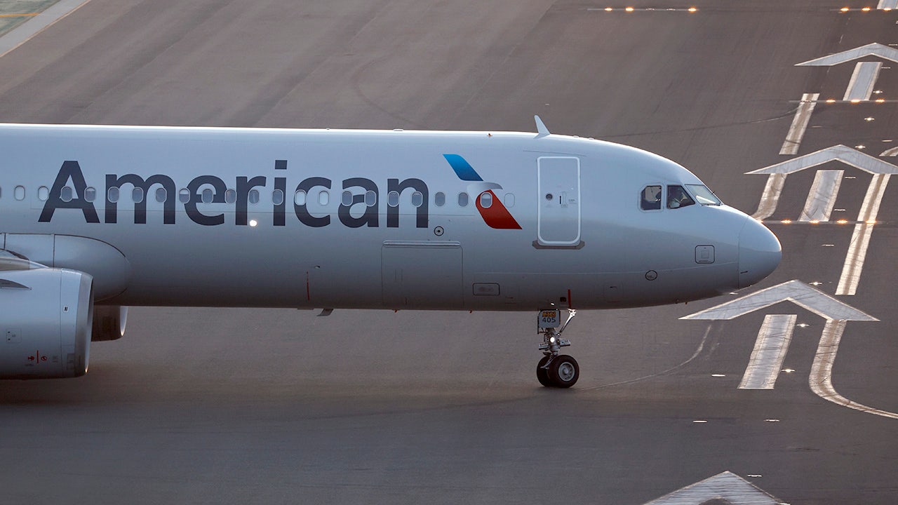 American Airlines plane hit with 'unexpected turbulence,' 5 hospitalized American Airlines plane hit with 'unexpected turbulence,' 5 hospitalized