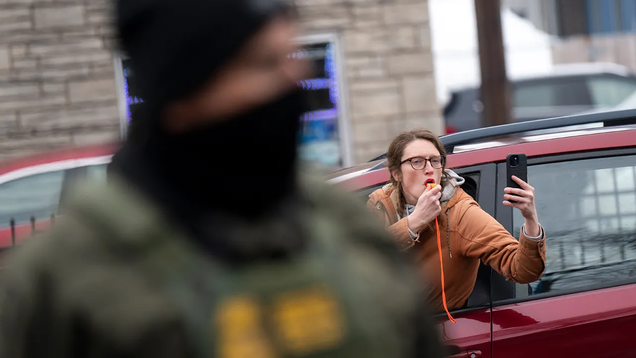 Democratic Socialists of America in NYC training thousands of activists to counter ICE: report