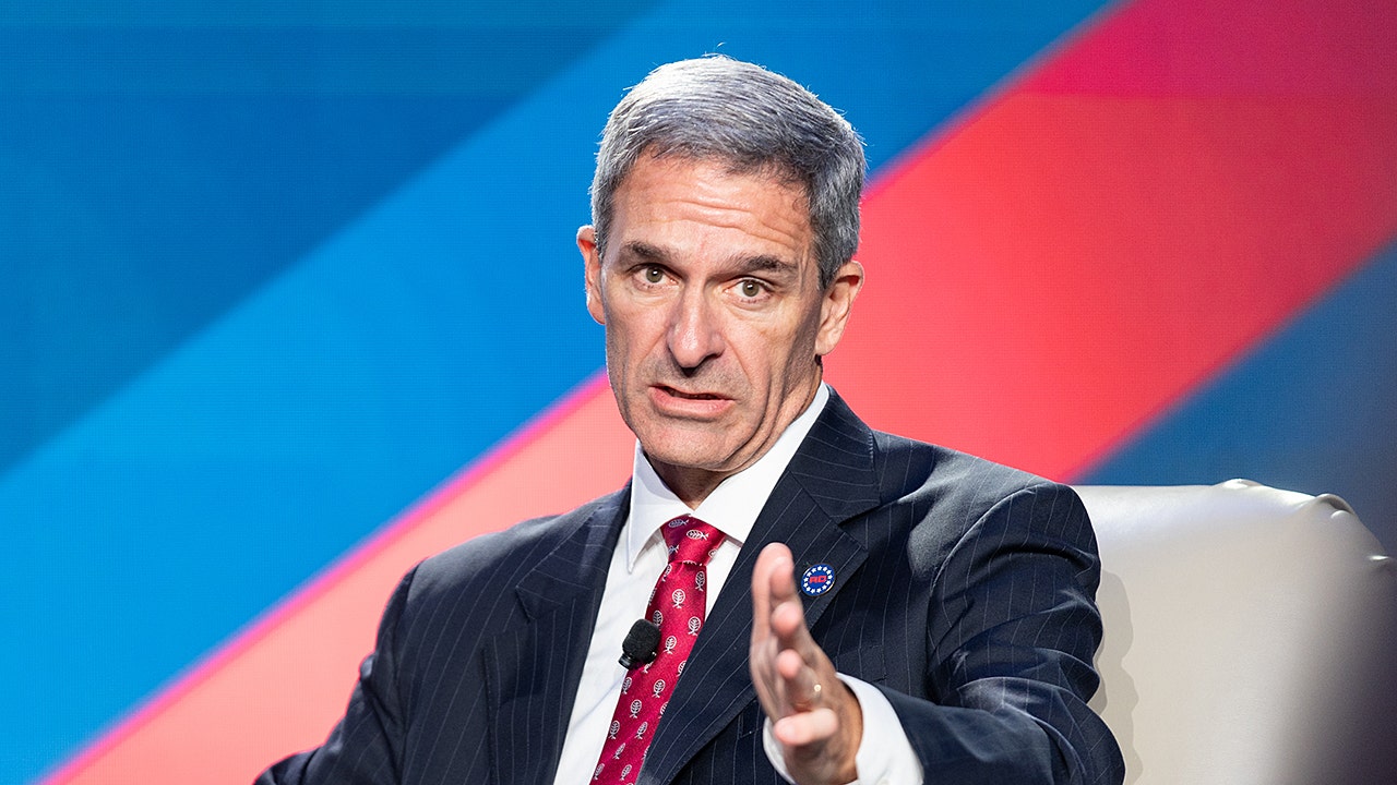 Former DHS official calls out Portland police chief’s tearful remarks on gang suspects who attacked feds